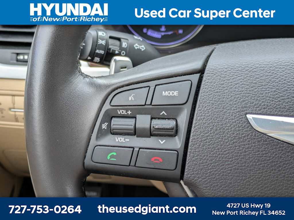 Used 2016 Hyundai Genesis 3.8 w/ Option Group 02 RWD image 32