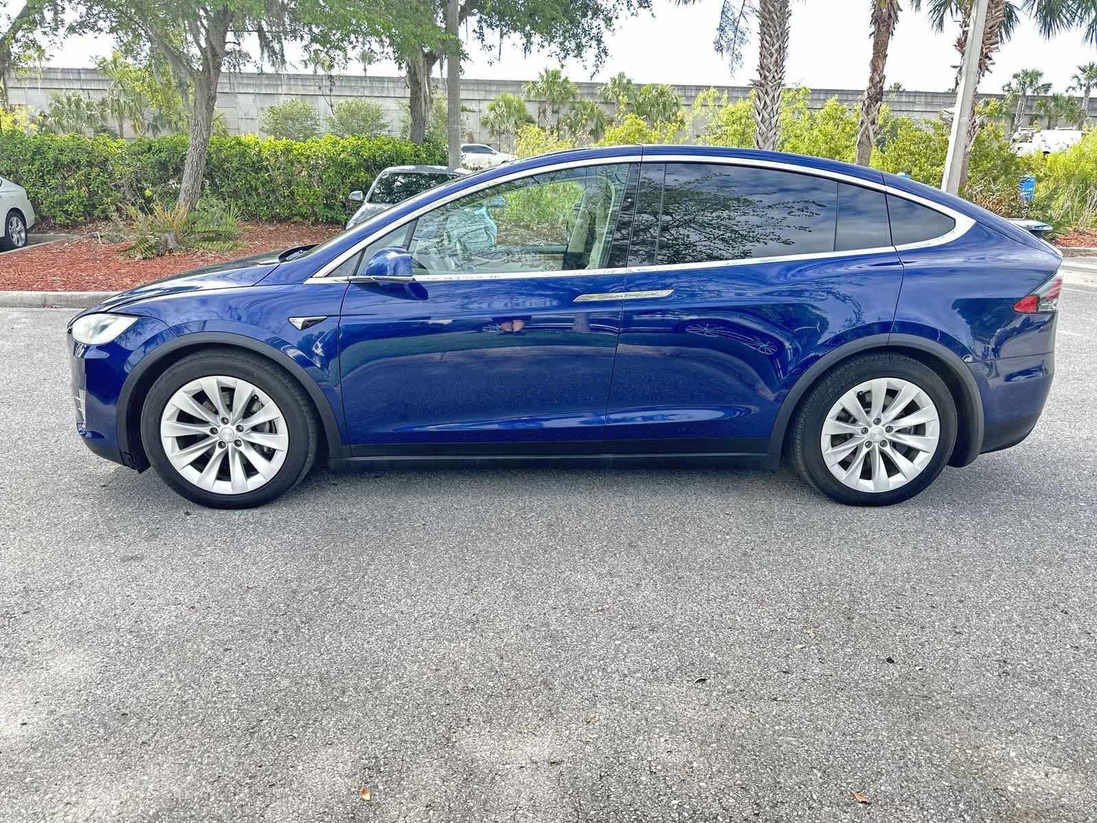 Used 2018 Tesla Model X 100D AWD/4WD image 3
