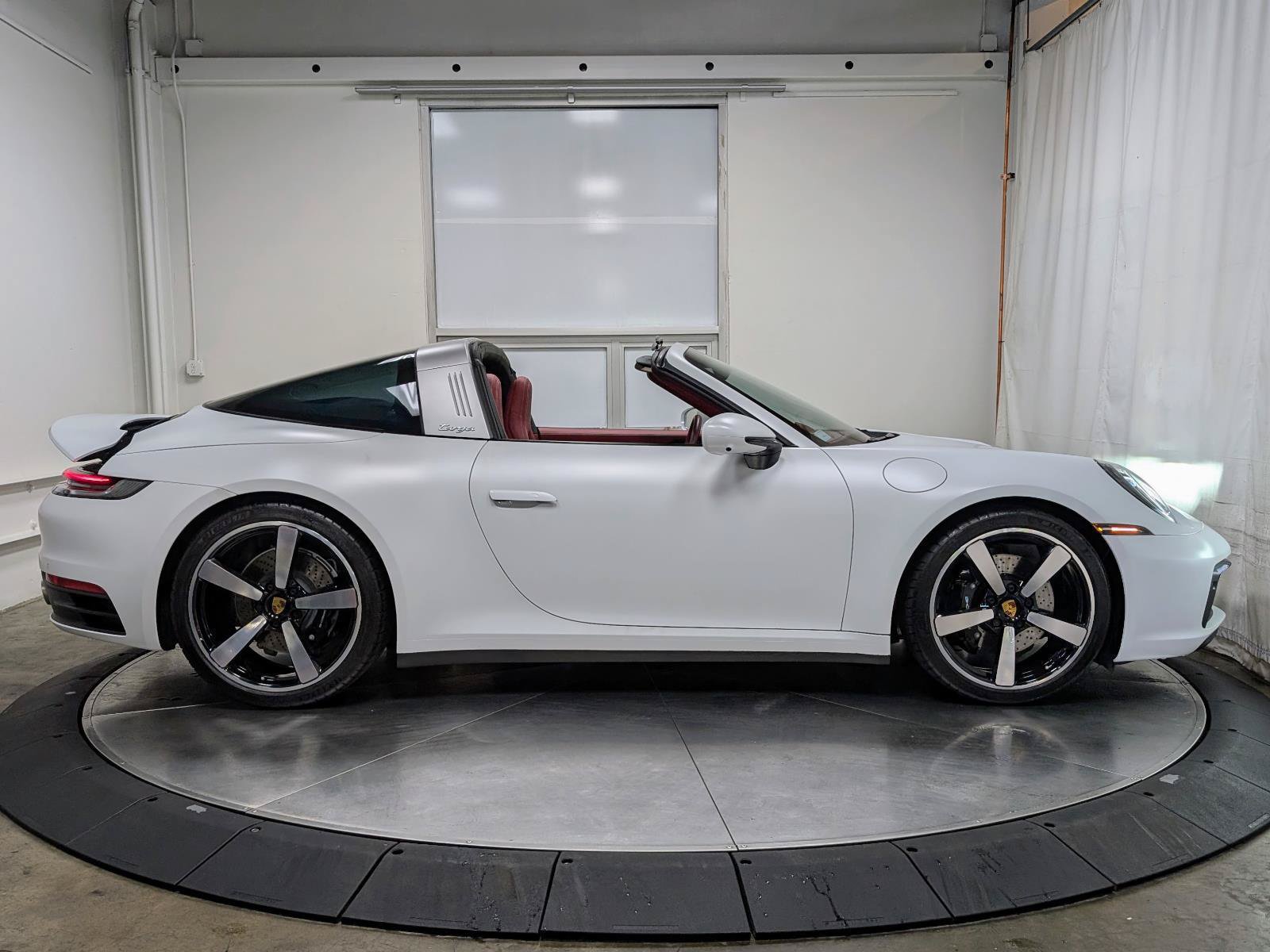Used 2023 Porsche 911 Targa 4S w/ Premium Package AWD/4WD image 10