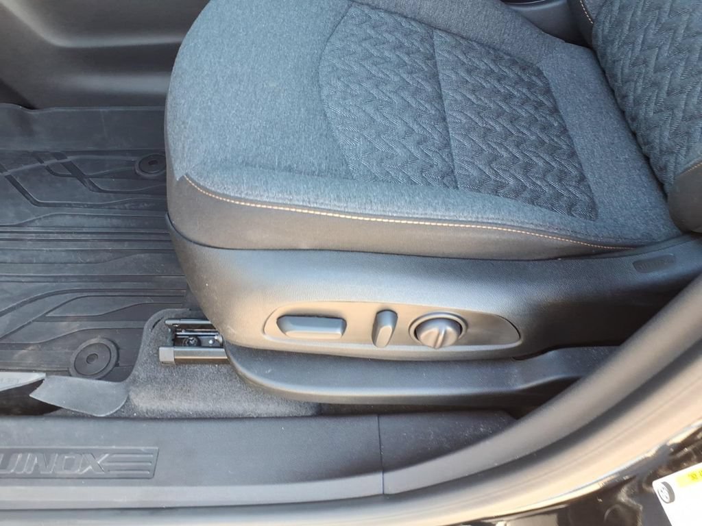 Used 2024 Chevrolet Equinox LT w/ LPO, Floor Liner Package FWD image 5