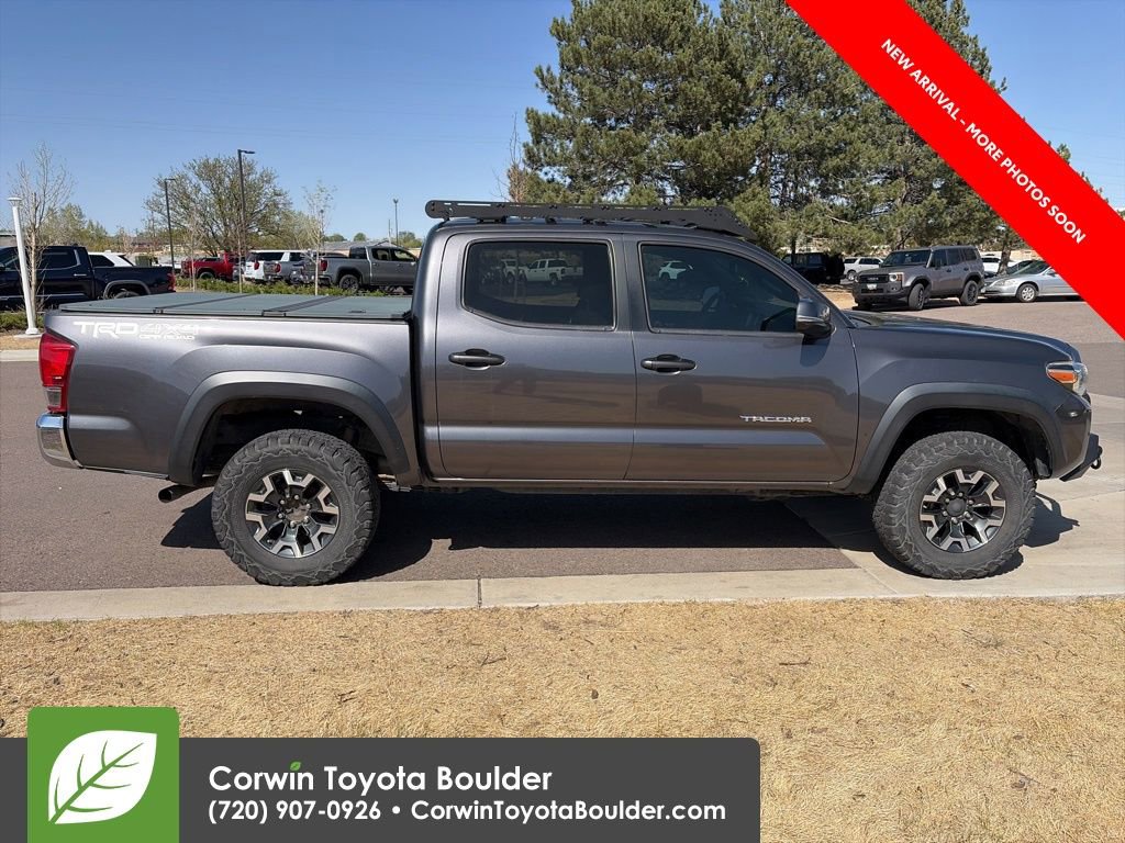 Used 2017 Toyota Tacoma TRD Off-Road w/ Tow Package (A/T) AWD/4WD image 8