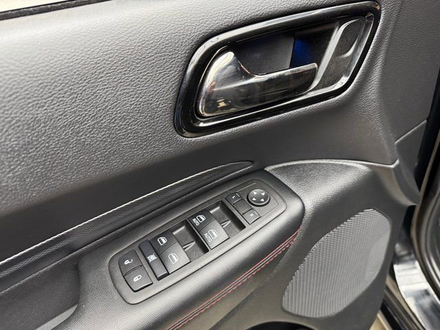Used 2025 Dodge Durango GT AWD/4WD image 11