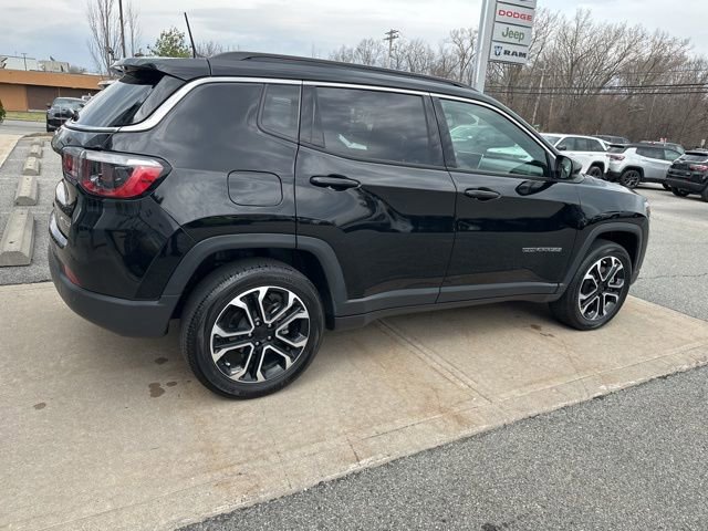 Certified 2023 Jeep Compass Limited image 8