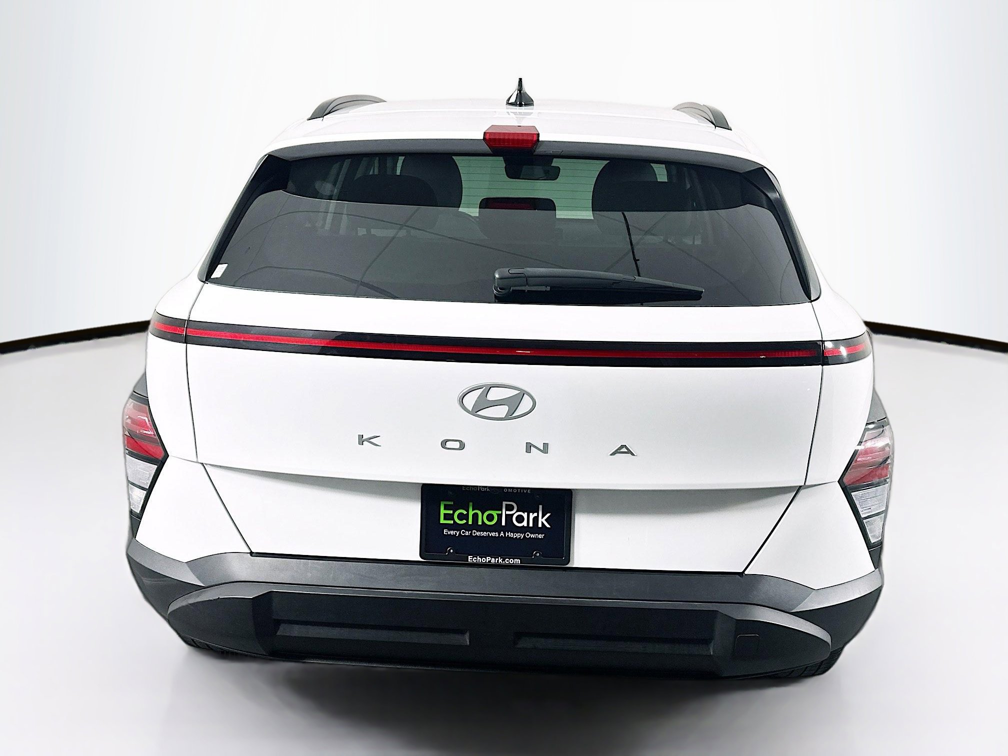 Used 2025 Hyundai Kona SEL FWD image 7