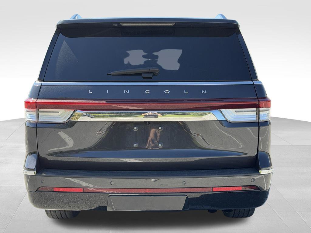 Used 2024 Lincoln Navigator L Reserve AWD/4WD image 6