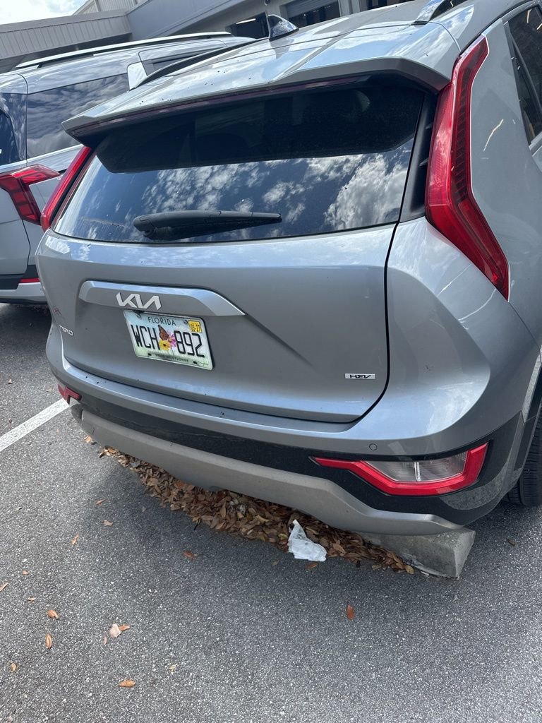 Certified 2023 Kia Niro EX Touring FWD image 4