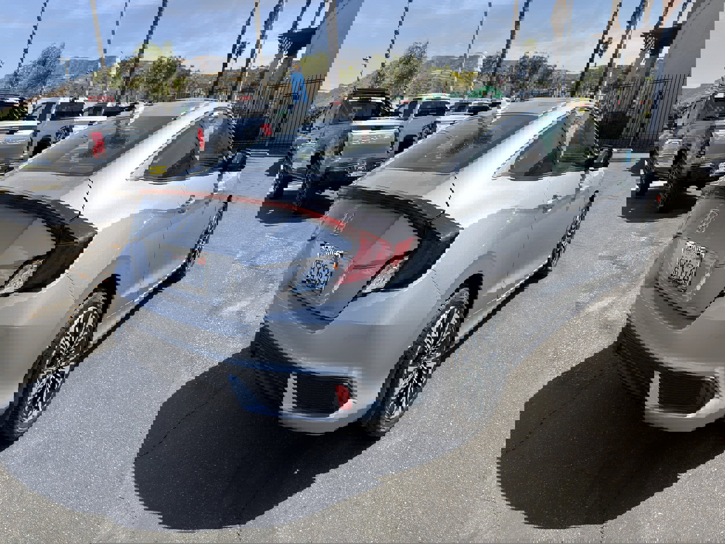 Used 2018 Honda Civic EX-T image 8