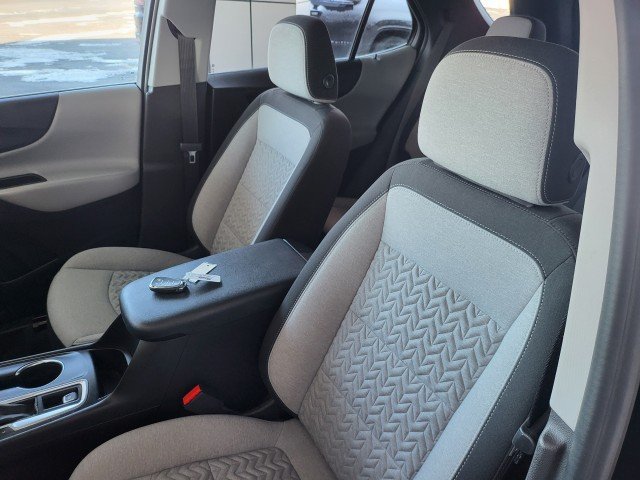 Used 2024 Chevrolet Equinox LT FWD image 11