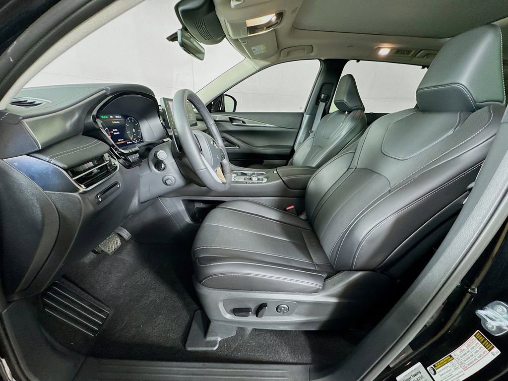Certified 2026 INFINITI QX60 Luxe w/ Cargo Package AWD/4WD image 26