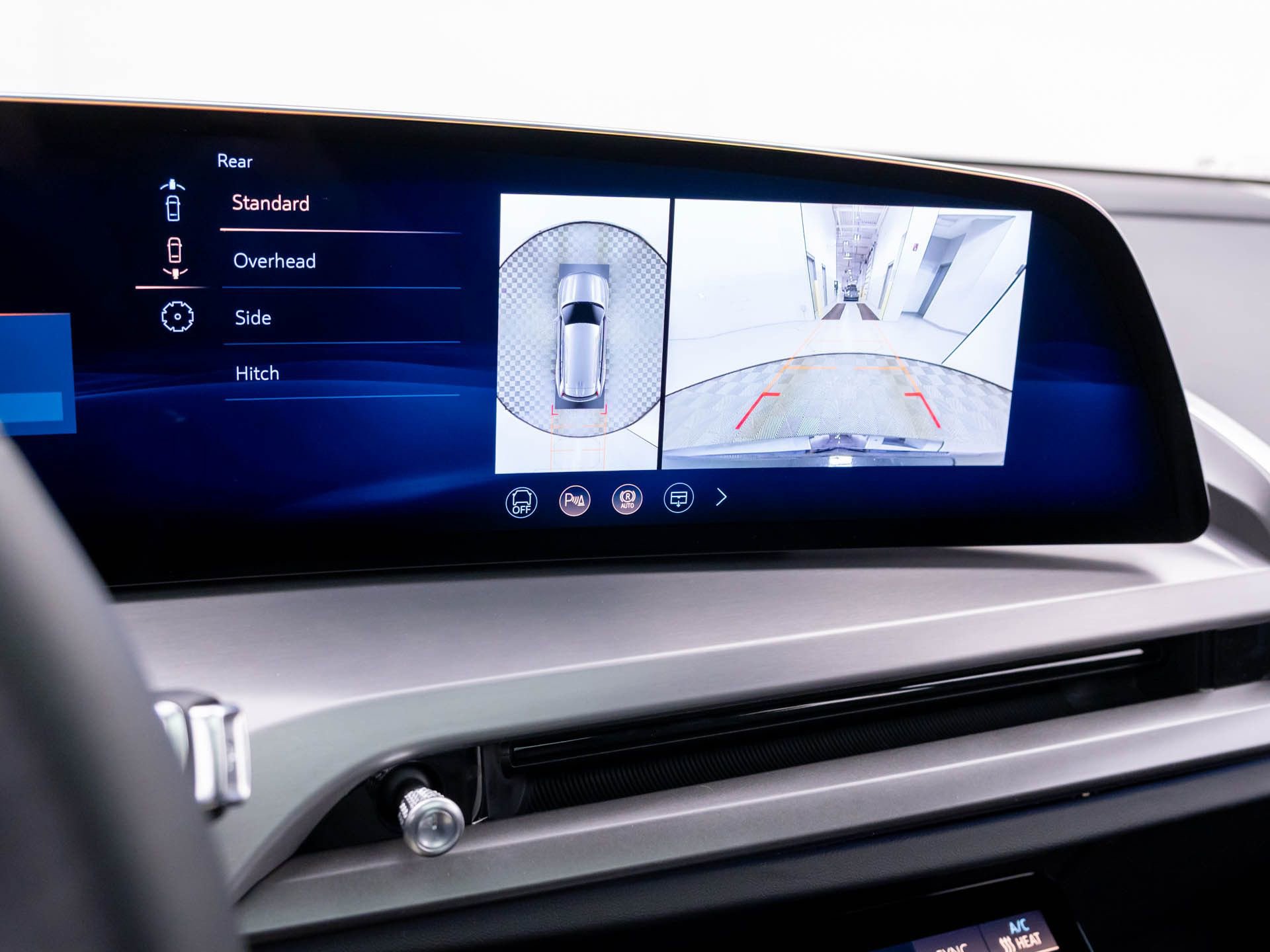 New 2026 Cadillac Vistiq Luxury w/ LPO, Floor Liner Package AWD/4WD image 28