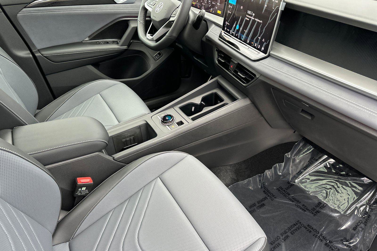 New 2026 Volkswagen Tiguan SE R-Line image 15