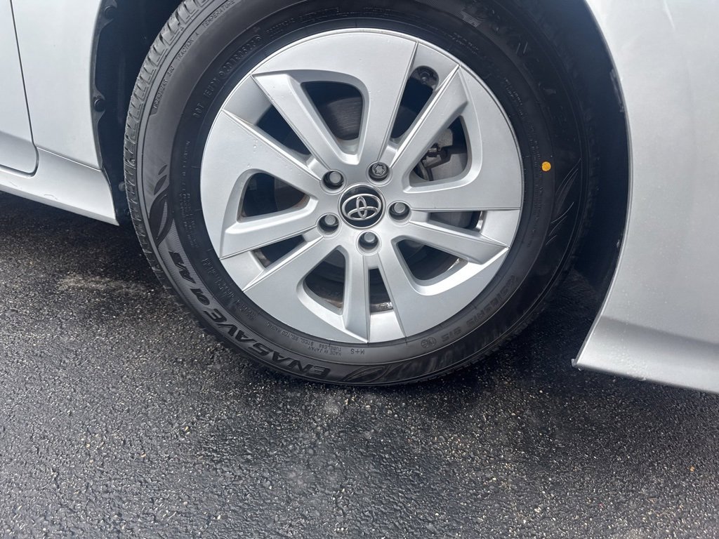 Used 2017 Toyota Prius Two image 29