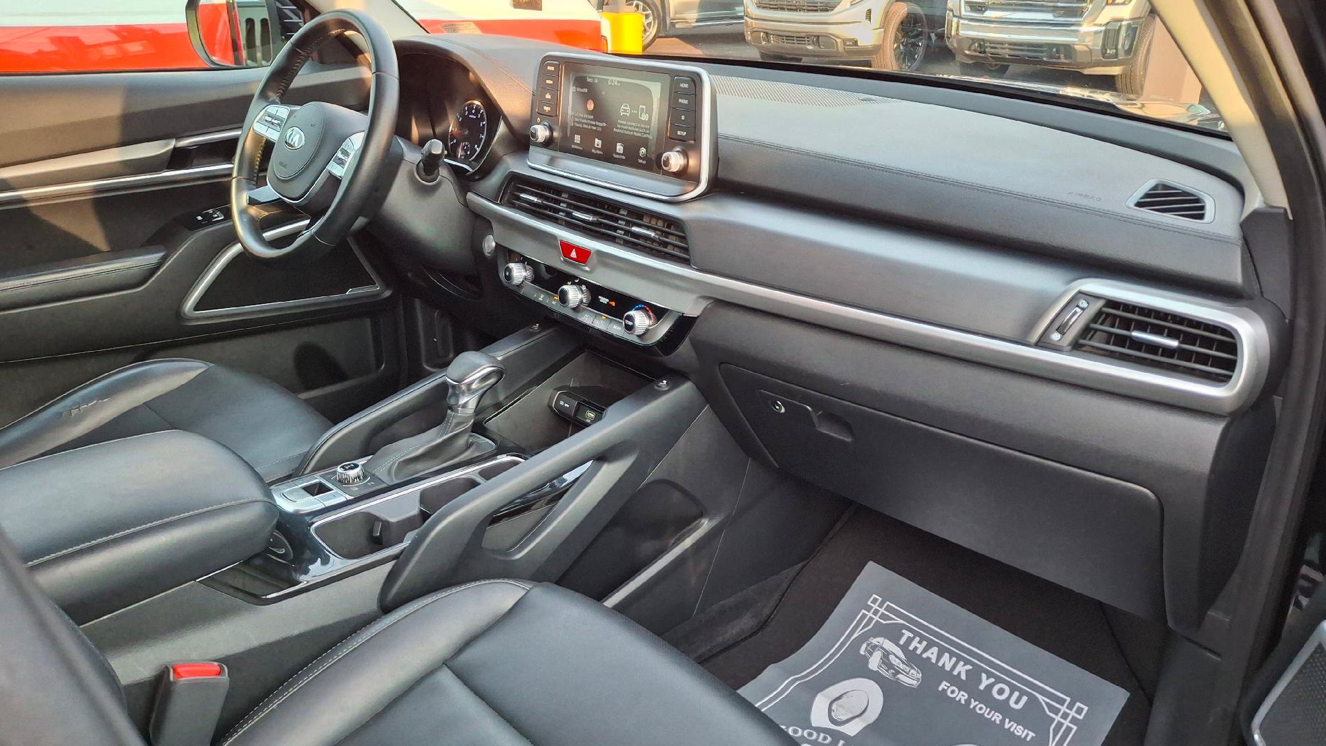Used 2020 Kia Telluride LX AWD/4WD image 12