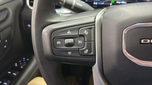 Used 2024 GMC Yukon Denali AWD/4WD image 14