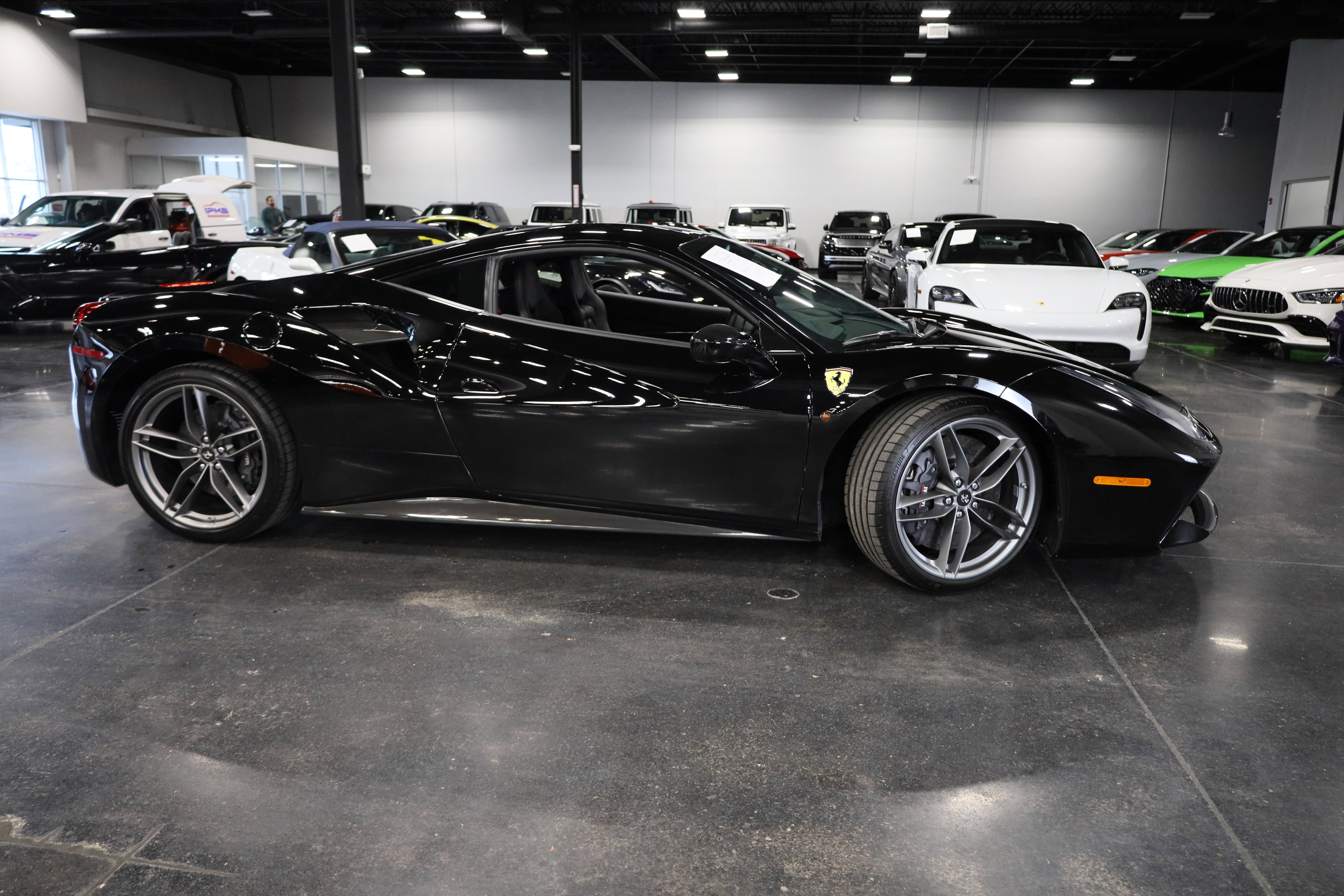 Used 2016 Ferrari 488 GTB image 8