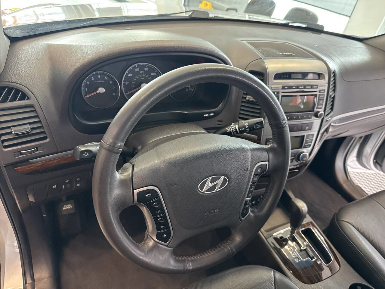 Used 2011 Hyundai Santa Fe Limited image 29