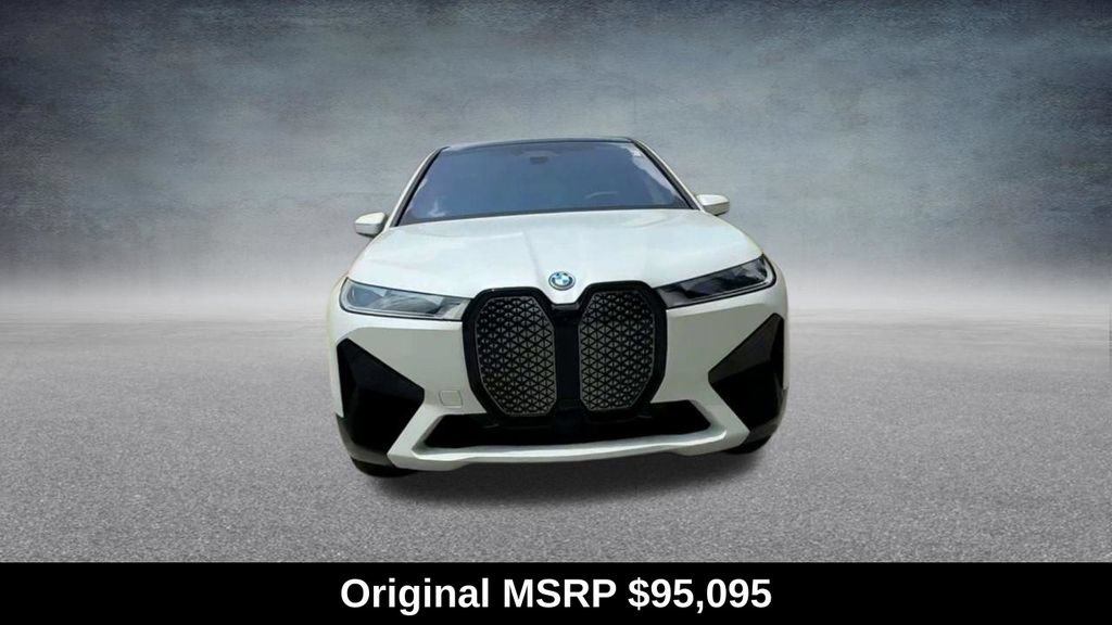 Used 2024 BMW iX xDrive50 w/ Sport Package AWD/4WD image 6