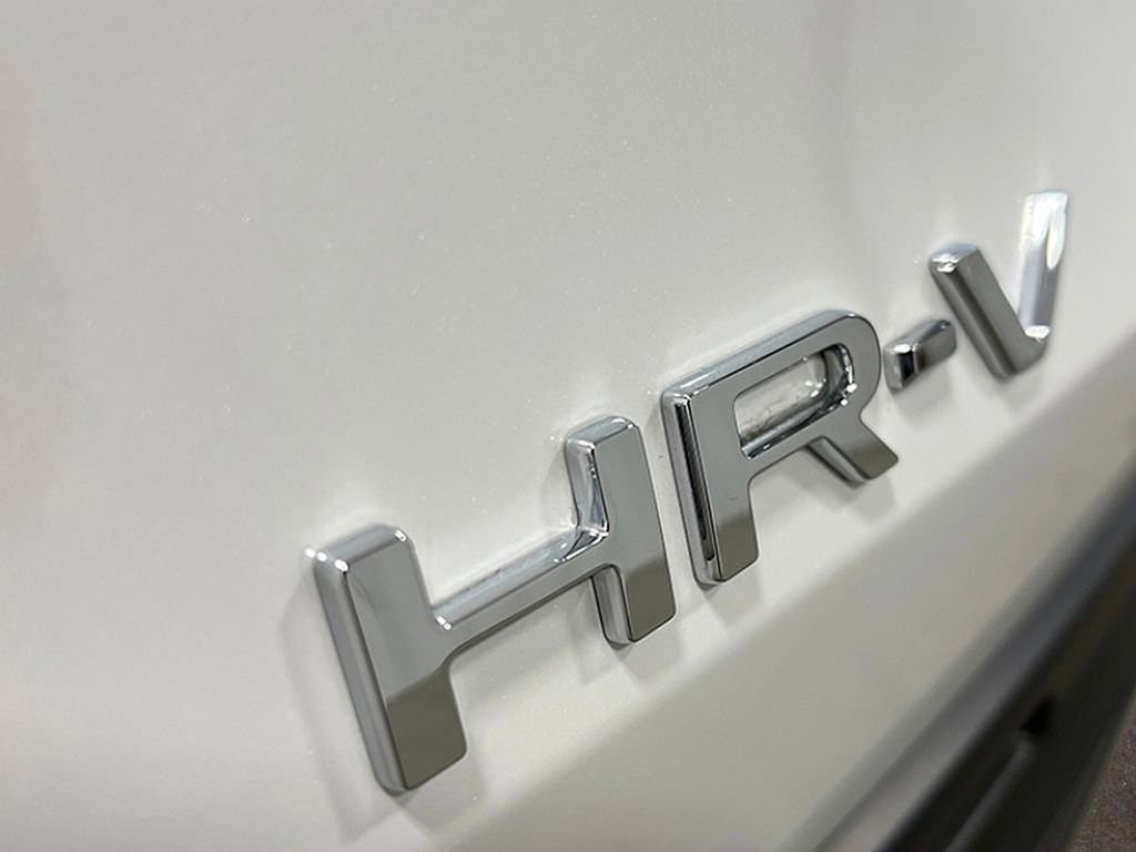 Used 2025 Honda HR-V LX image 5