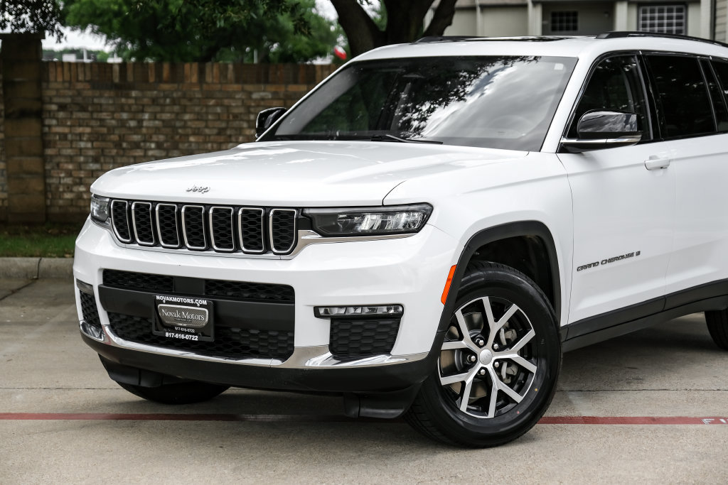Used 2023 Jeep Grand Cherokee L Limited AWD/4WD image 13