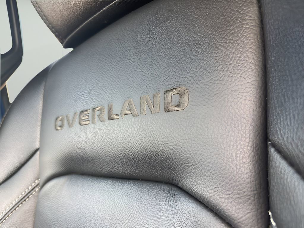 Used 2020 Jeep Gladiator Overland image 28