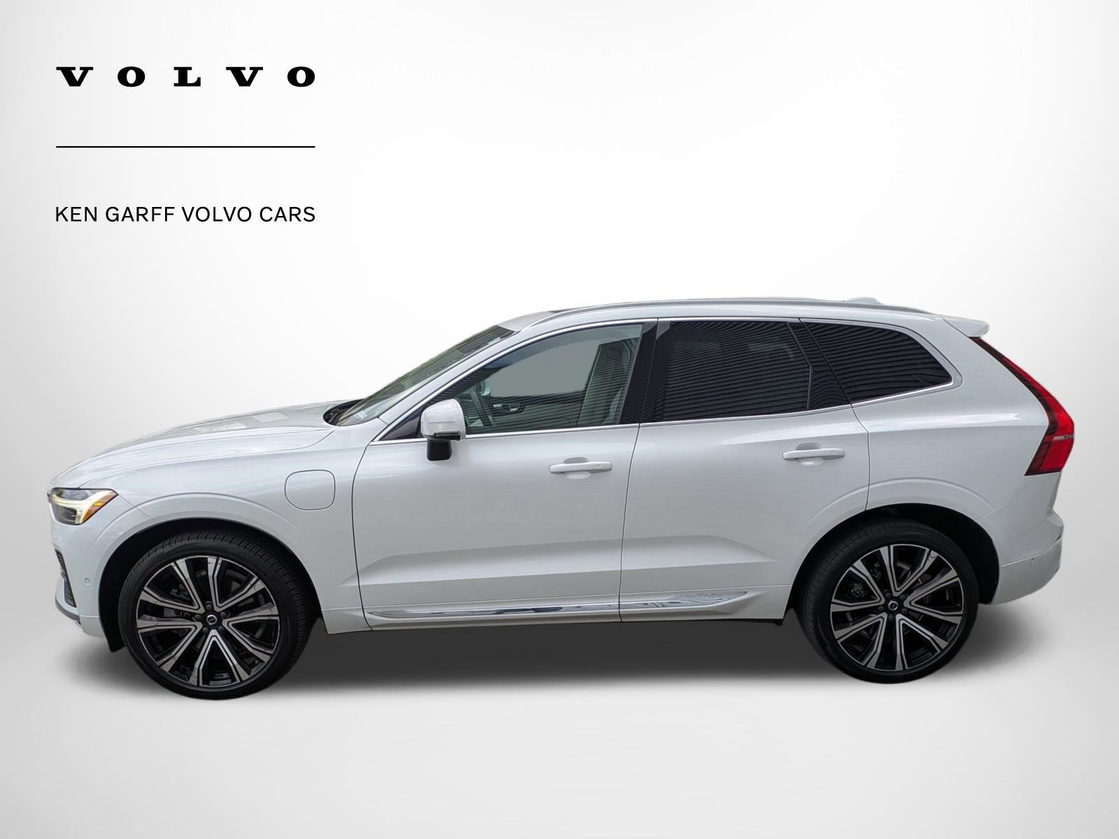 Used 2023 Volvo XC60 T8 Ultimate w/ Climate Package image 7