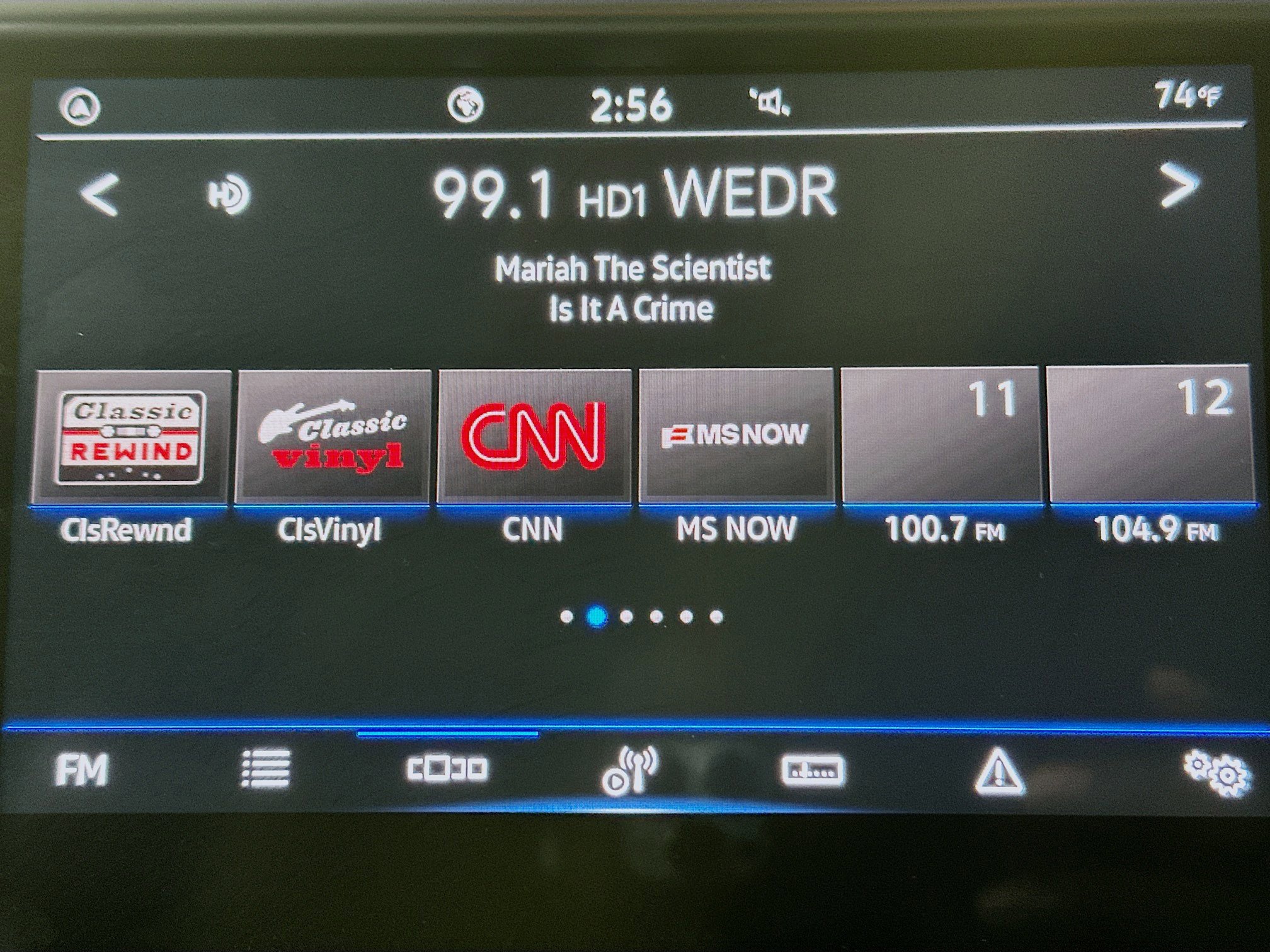 Used 2024 Volkswagen Taos SE image 24