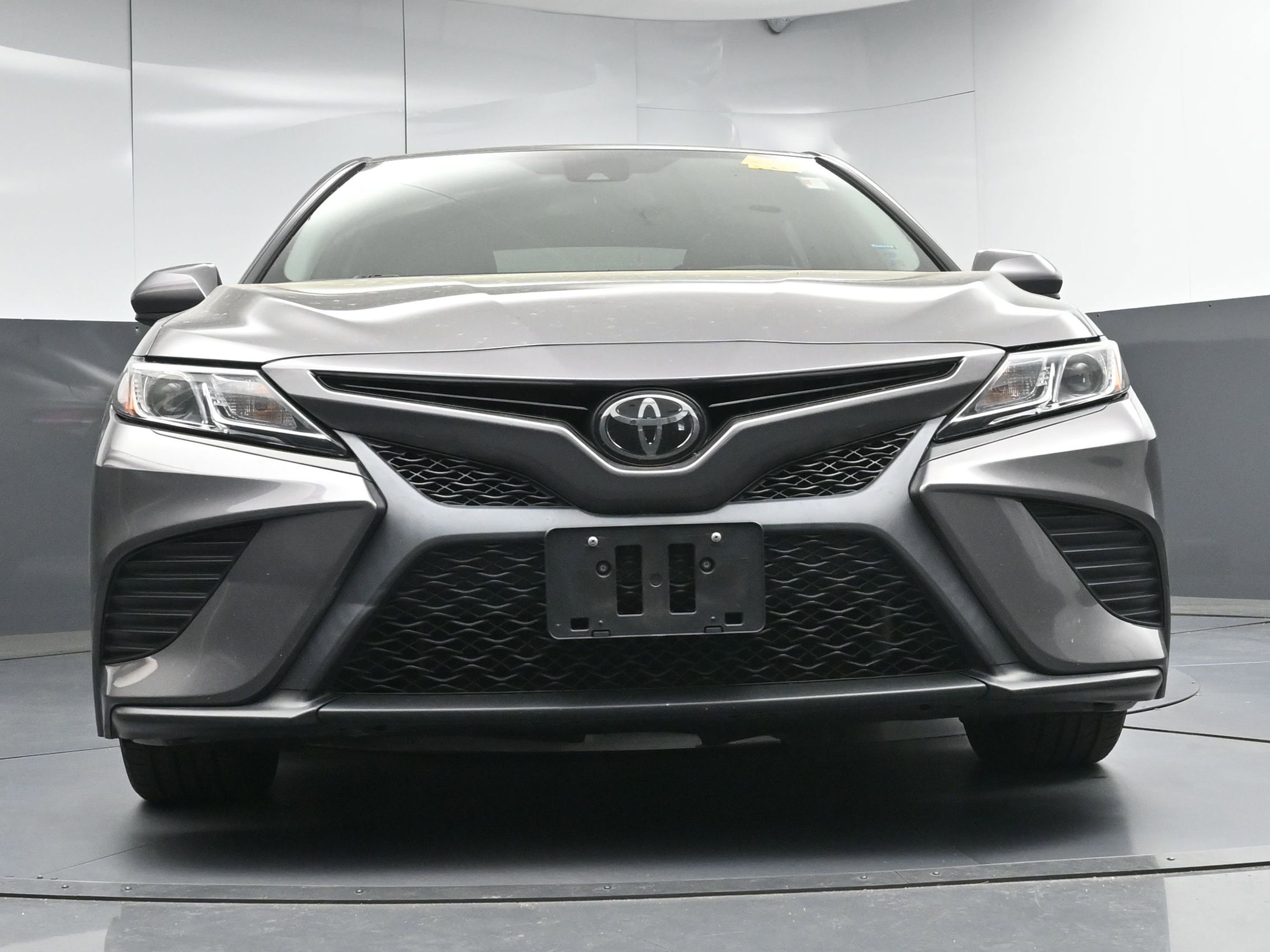 Used 2020 Toyota Camry SE image 22