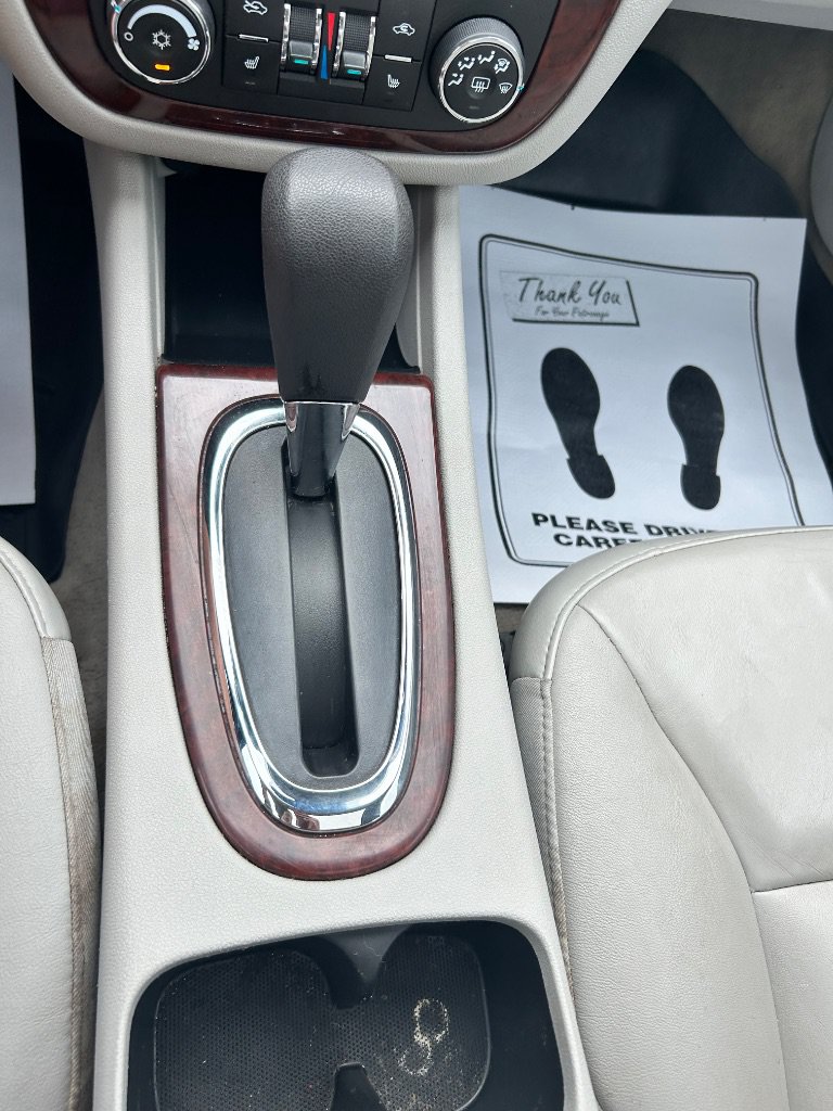 Used 2010 Chevrolet Impala LT w/ Luxury Edition Package FWD image 11