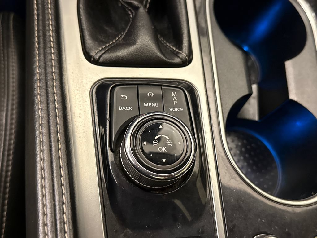 Used 2017 Nissan Maxima Platinum w/ Medallion Package FWD image 29