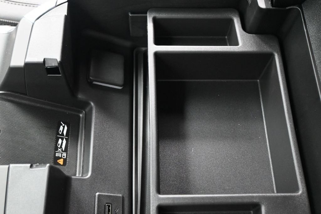 New 2025 Chevrolet Silverado 1500 High Country w/ Midnight Edition AWD/4WD image 22