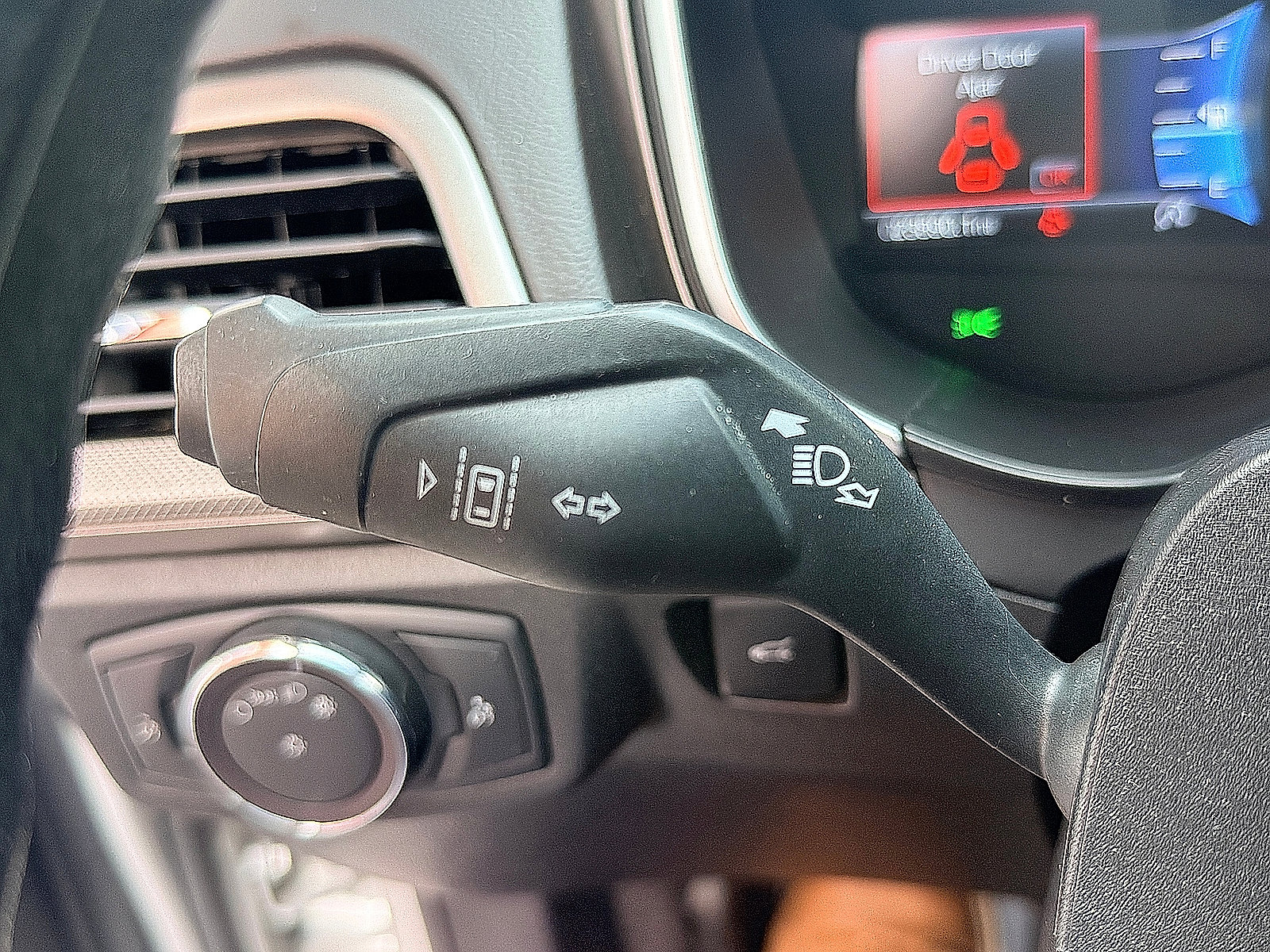 Used 2019 Ford Fusion SE FWD image 30