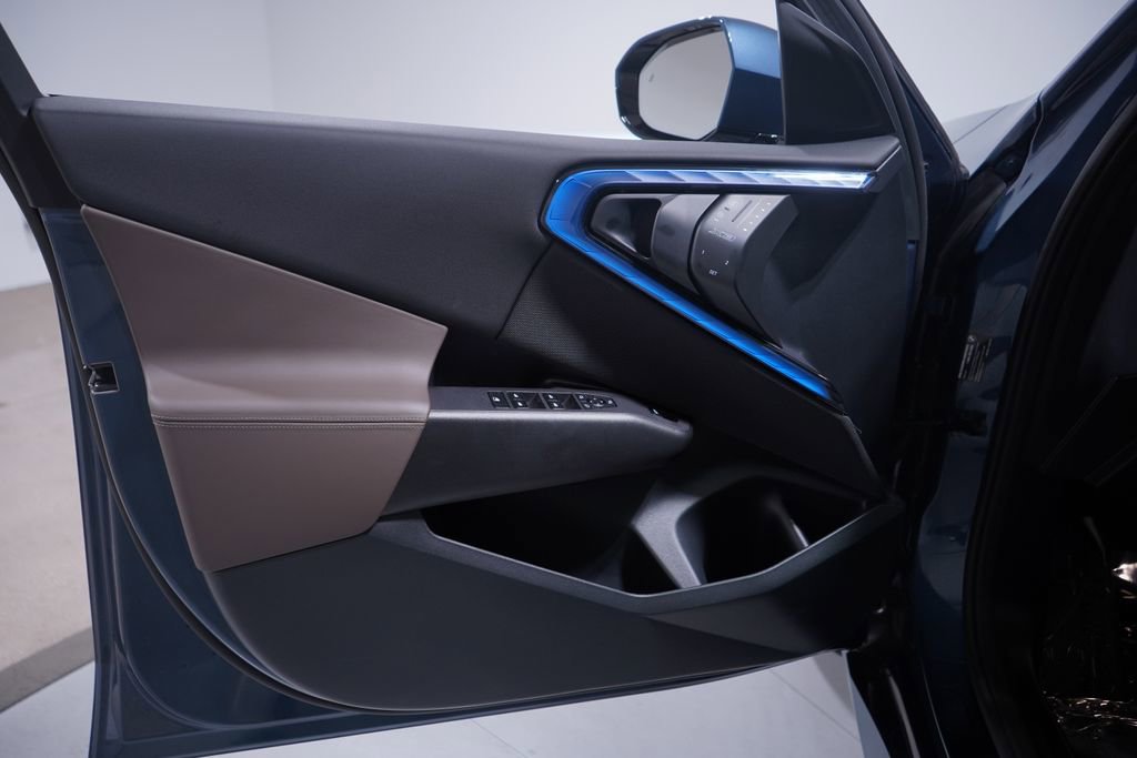 Used 2025 BMW X3 xDrive30i w/ M Sport Package image 15