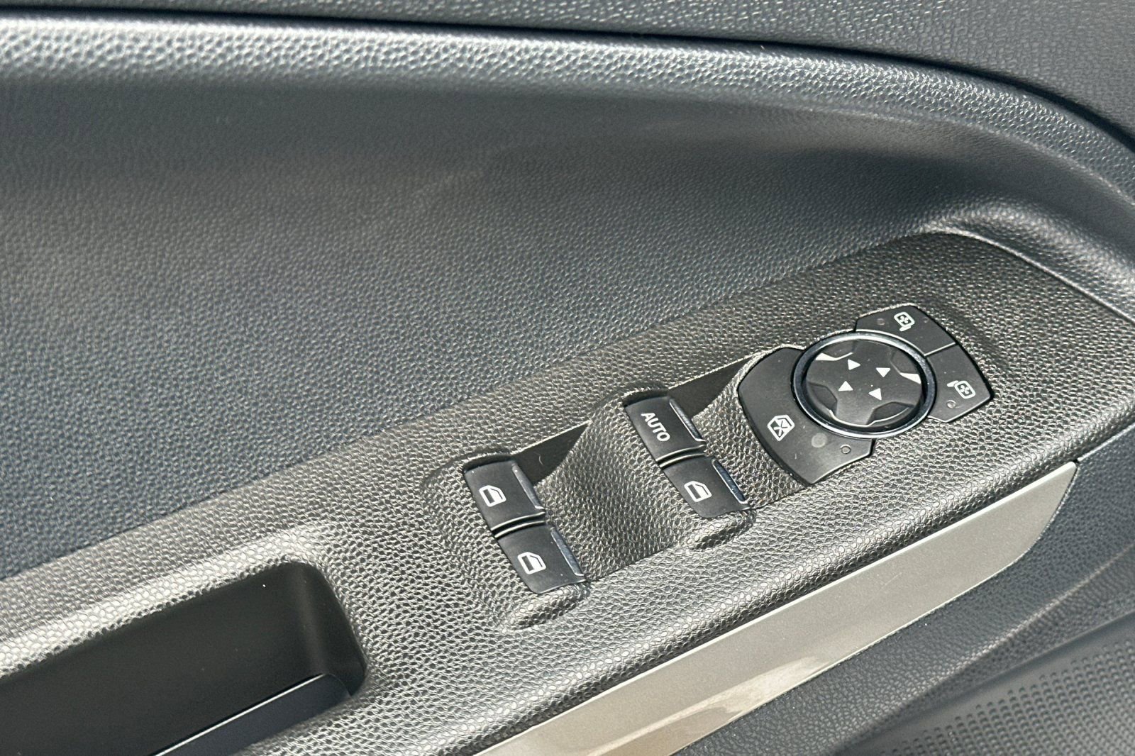 Used 2018 Ford EcoSport Titanium image 11