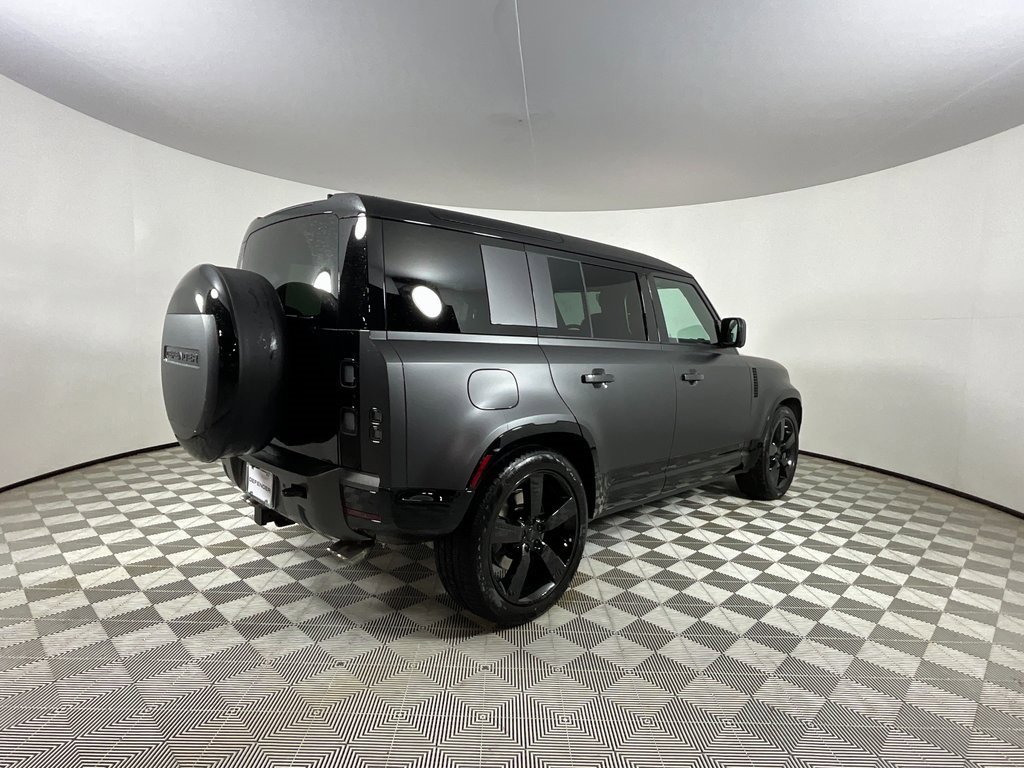 New 2026 Land Rover Defender 110 V8 image 2