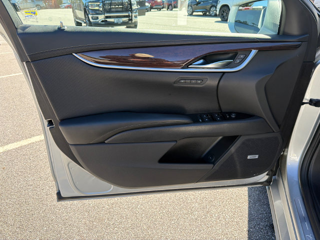 Used 2016 Cadillac XTS Luxury FWD image 10