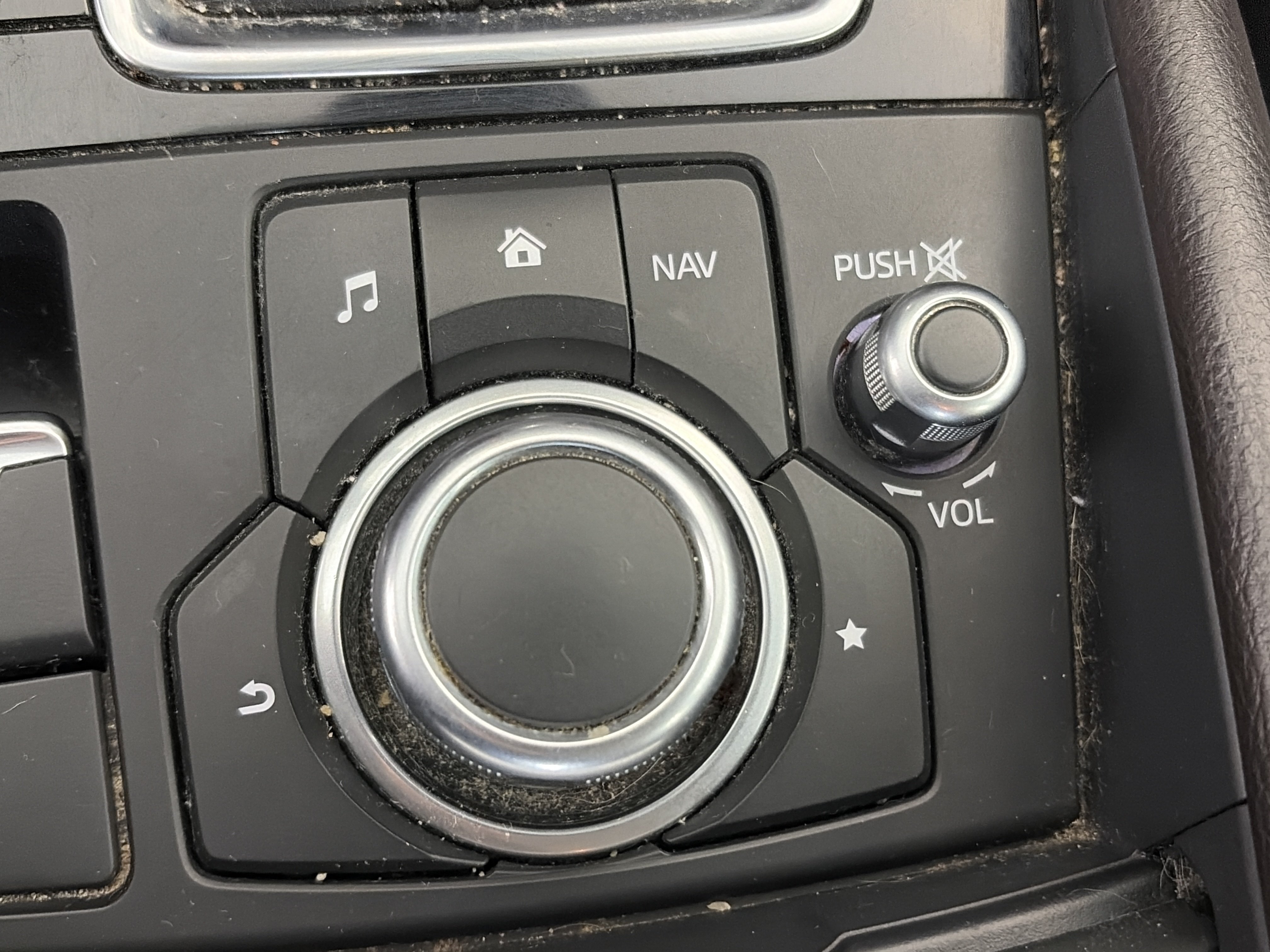 Used 2018 MAZDA MAZDA3 Touring FWD image 23