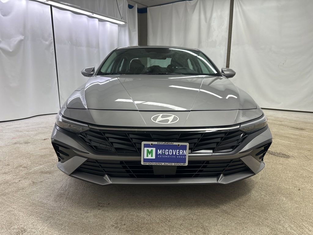 Used 2025 Hyundai Elantra SEL image 8