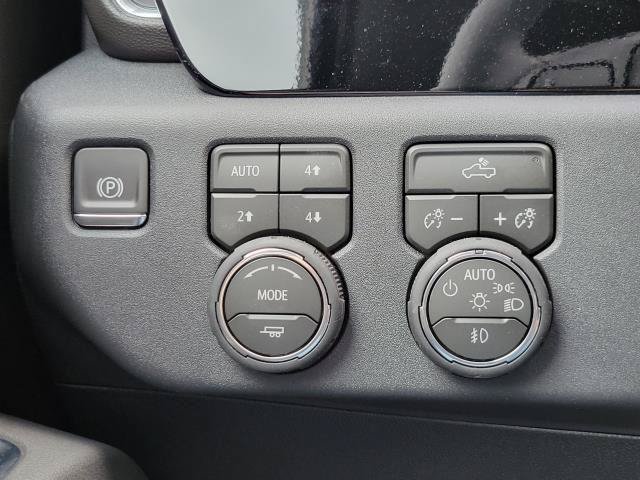 New 2026 Chevrolet Silverado 1500 RST w/ Z71 Off-Road Package AWD/4WD image 13
