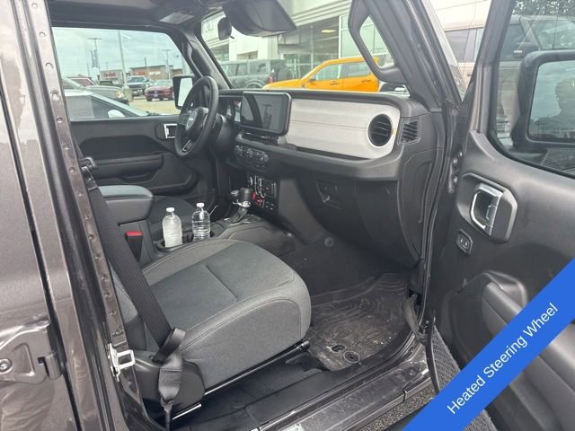 Used 2026 Jeep Gladiator Sport AWD/4WD image 12