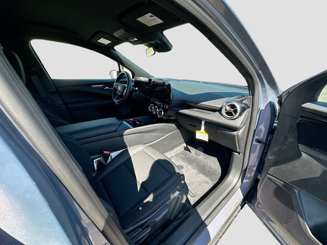 New 2025 Chevrolet Blazer EV LT AWD/4WD image 30