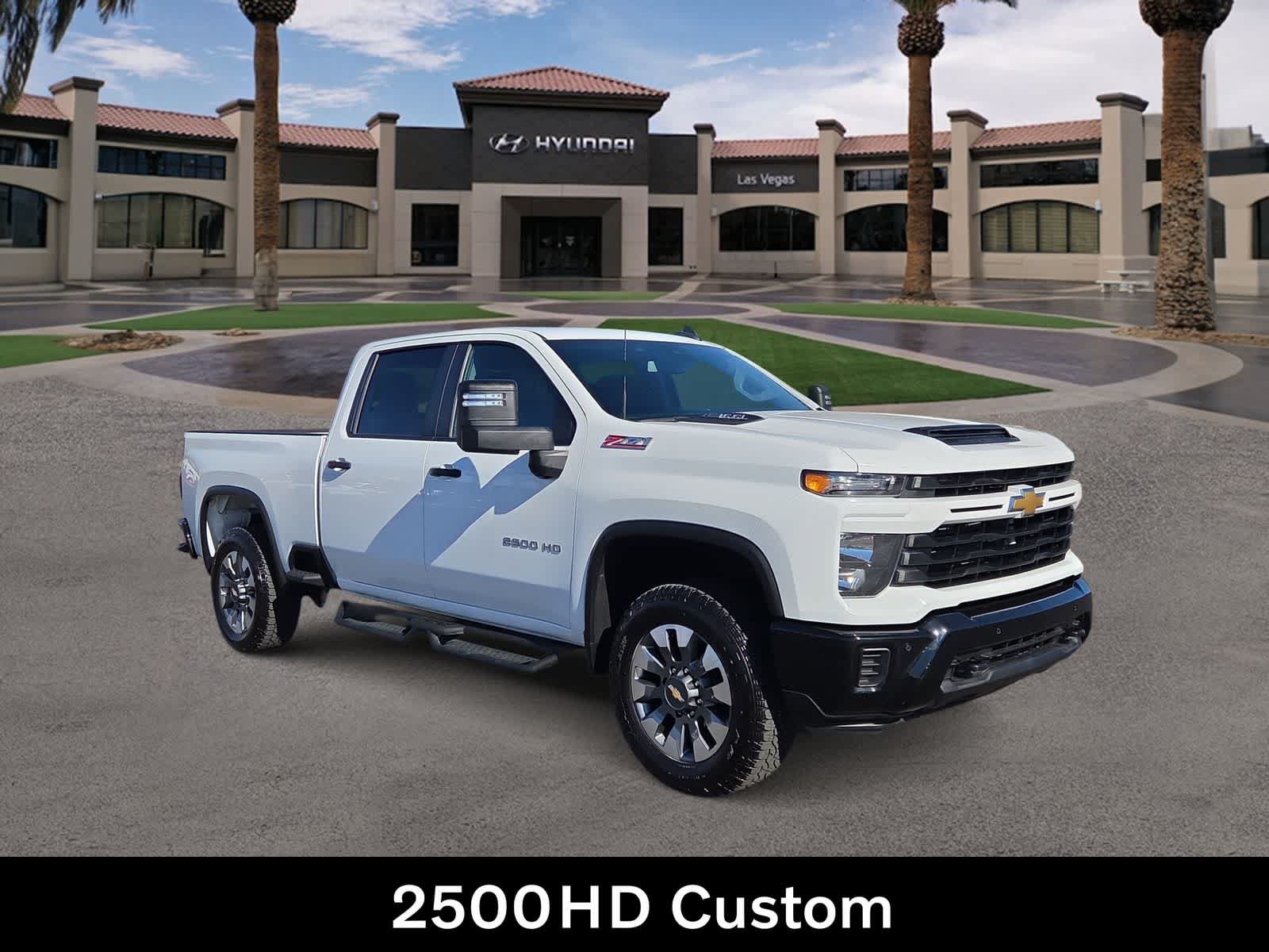 Used 2025 Chevrolet Silverado 2500 Custom w/ Custom Value Package AWD/4WD image 2