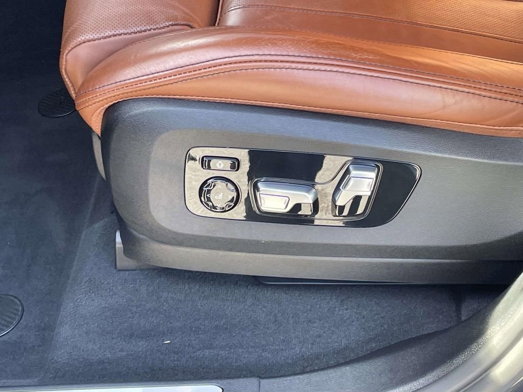 Used 2022 BMW X5 M50i image 19