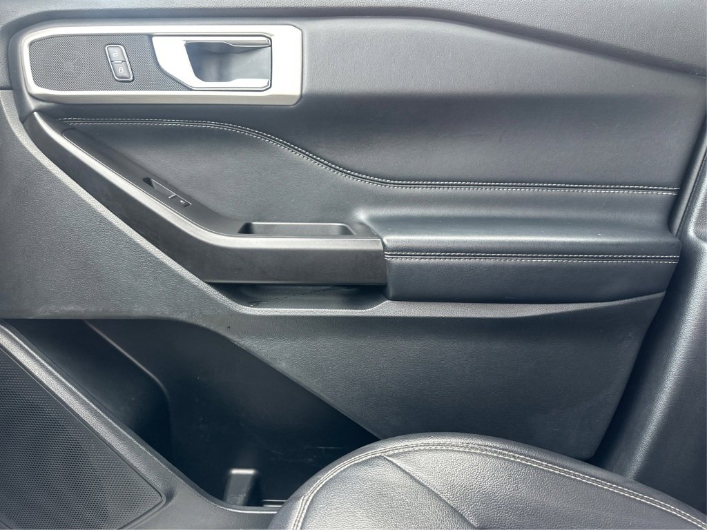 Used 2020 Ford Explorer XLT w/ Equipment Group 202A image 34