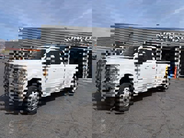 Used 2019 Ford F450 Lariat w/ Lariat Value Package image 16