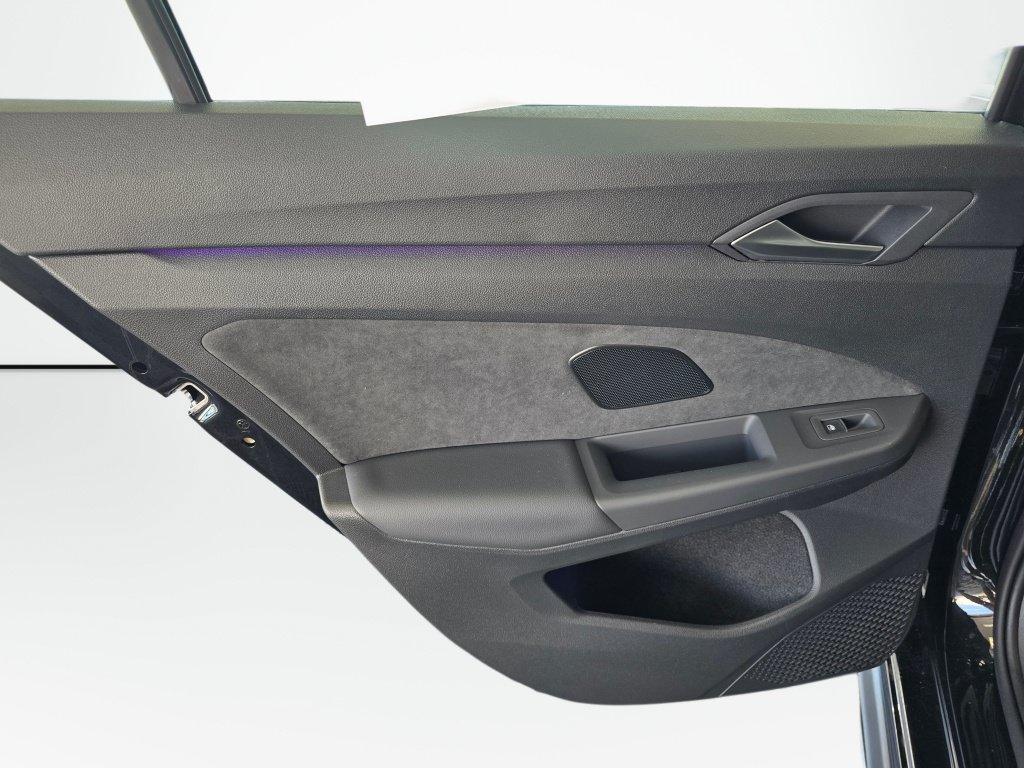 New 2026 Volkswagen GTI SE FWD image 34