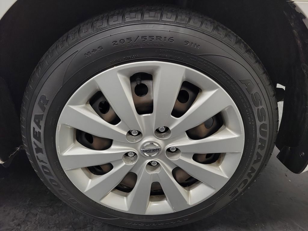 Used 2017 Nissan Sentra S image 11