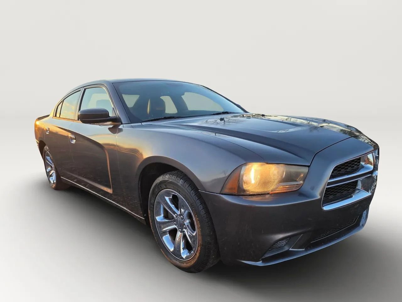 Used 2014 Dodge Charger SE w/ Sport Appearance Group image 8