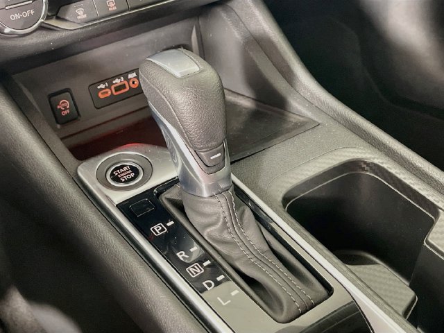 Used 2025 Nissan Sentra SV w/ All-Weather Package FWD image 17