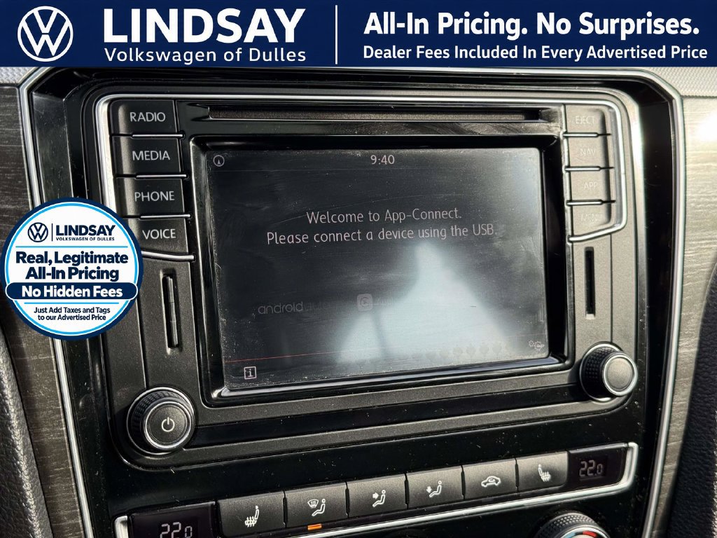 Used 2018 Volkswagen Passat 2.0T SE FWD image 18