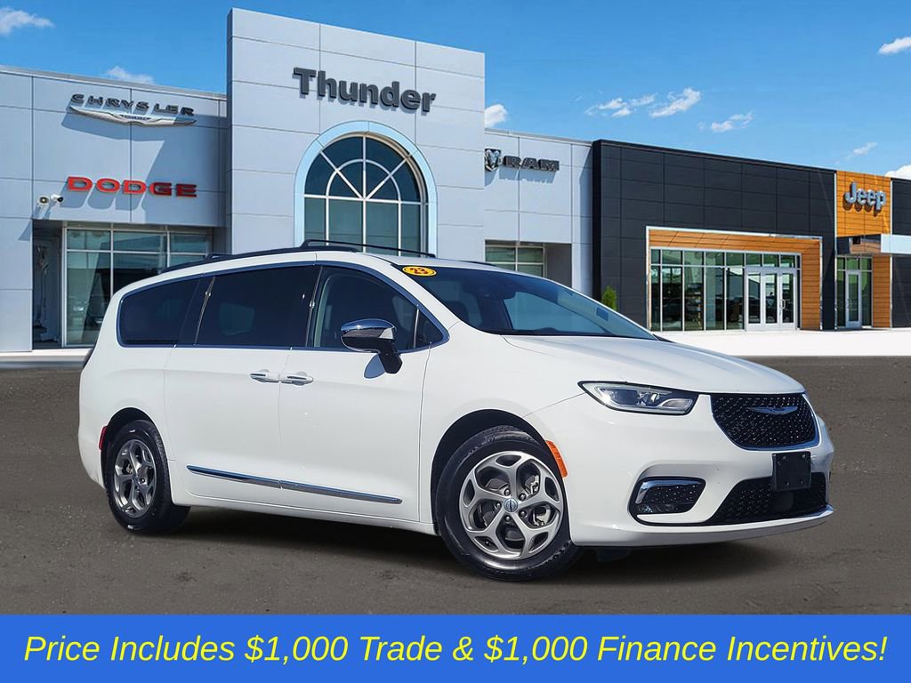 Used 2023 Chrysler Pacifica Limited